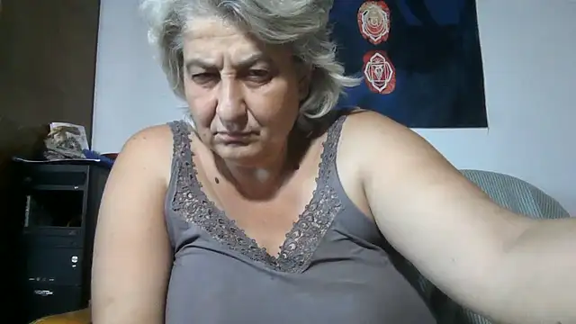 ExquisiteMature webcam