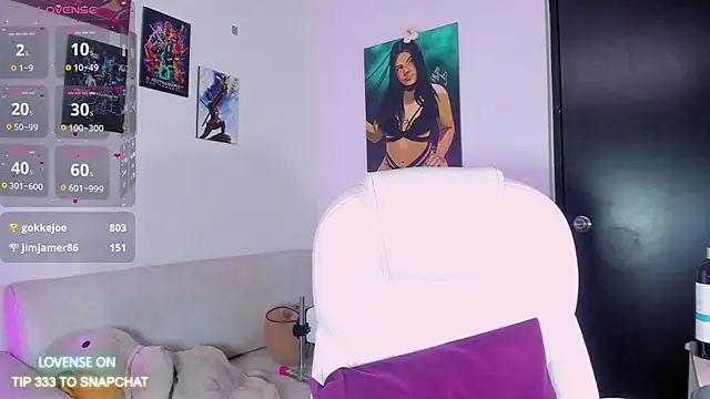 miakushmodel webcam