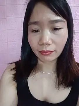 Em_xinh05 live cam on StripChat