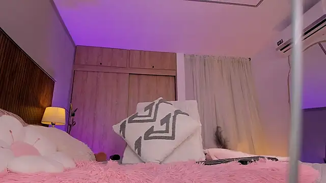 tatikiss_ webcam