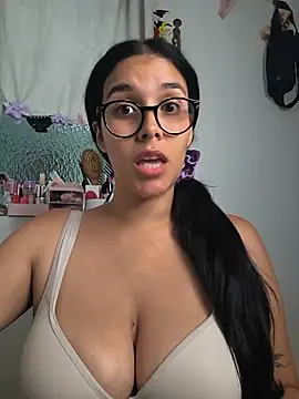 Annya-sweet webcam