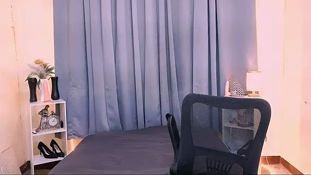 Mimi_Mckinley webcam