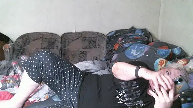 Lana555 live cam on StripChat