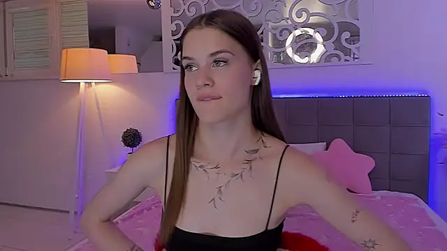 luisaclover (F teen) - undress me