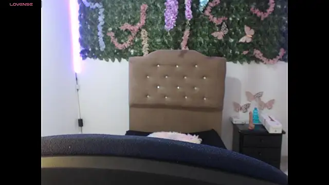 adara_cute_69 webcam