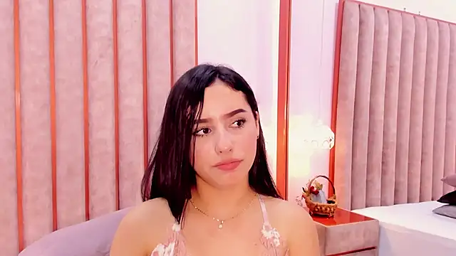 Zoe_Monrow webcam
