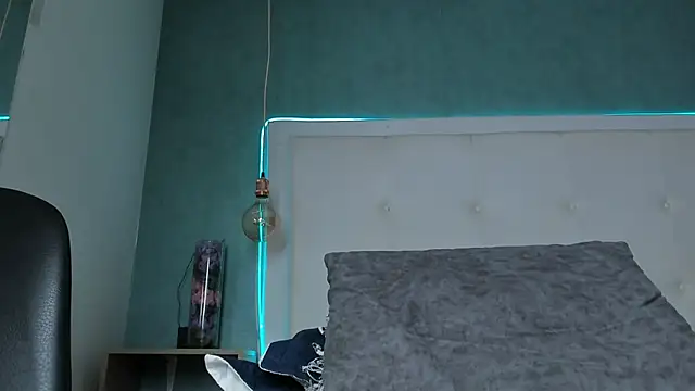 mia_gomez7 live cam on StripChat