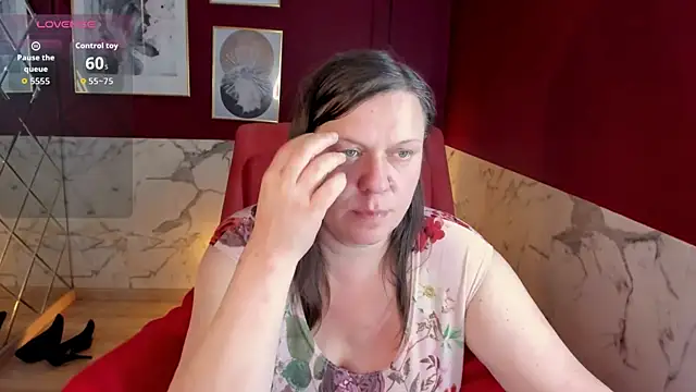 KellyPerfection webcam