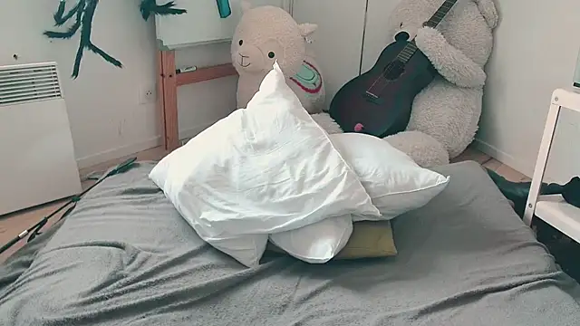 CeriseLapine webcam