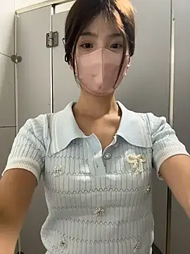 gougou13's live cam