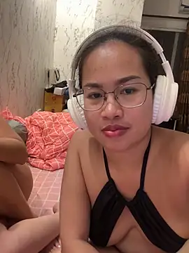 Ponthip live sex cam