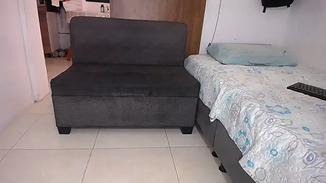 yselahot webcam