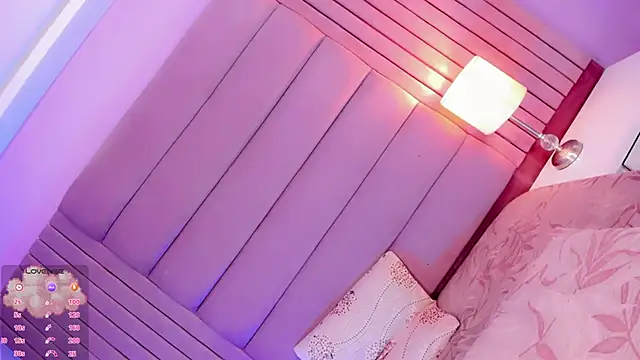 Camille_deluxe webcam