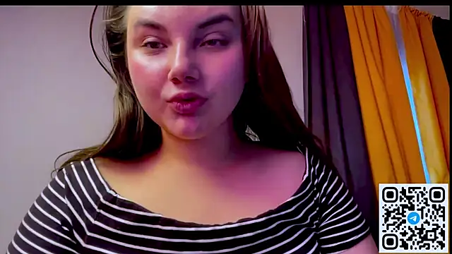 Dreamyblushfairy webcam