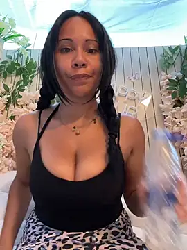 HaileyDiana webcam