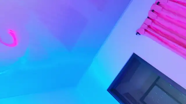 NathaxaLeans webcam