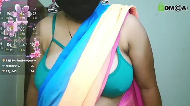 SassyWildCouple webcam