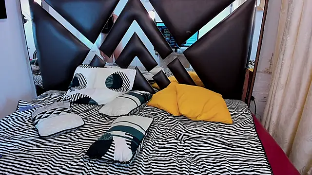 Milo_and_Mily webcam