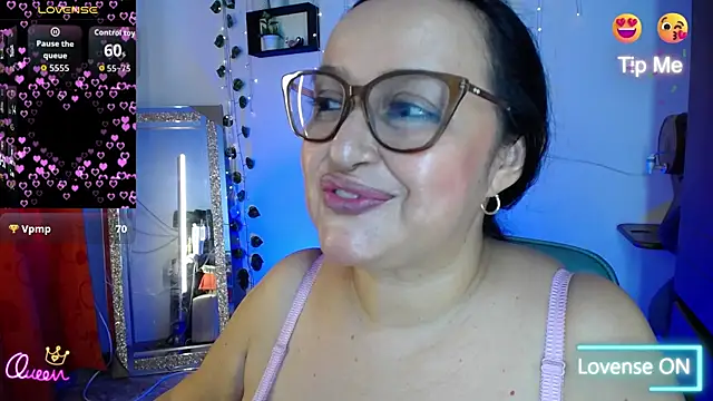 Gia_Nahomi webcam