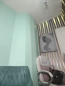 mal_x (T young) - happy to see you 😈🦋