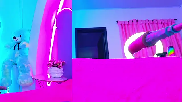 NathaxaLeans webcam