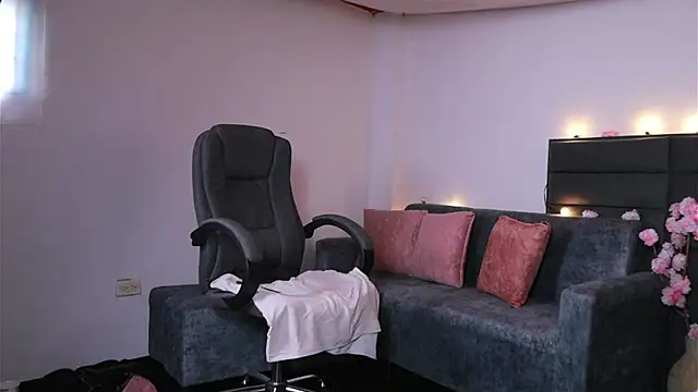 kathieandpovcock1 webcam
