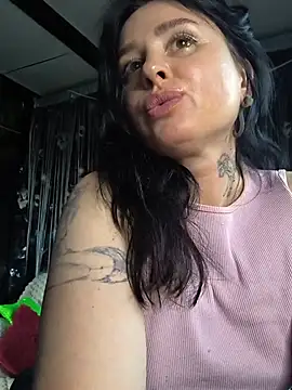KikiXRed webcam