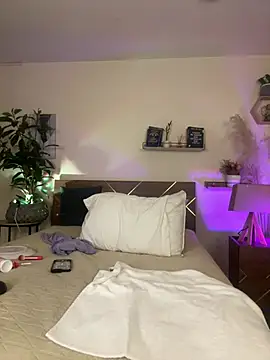 YariRose webcam