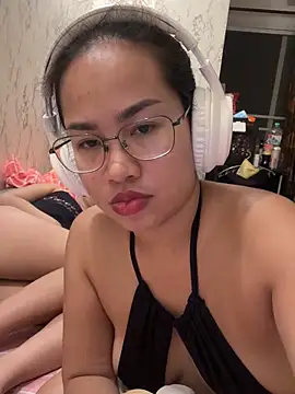 Ponthip webcam