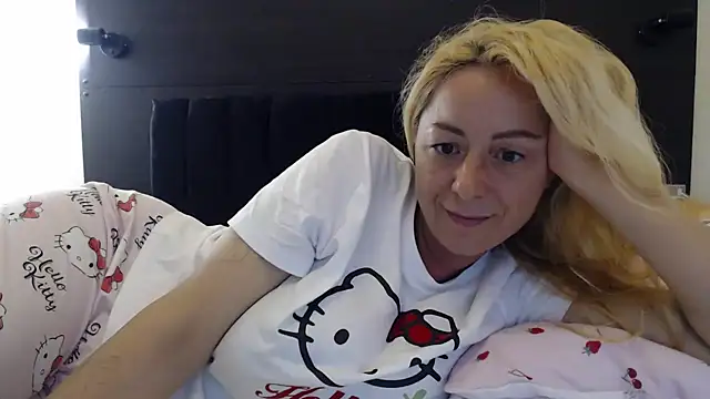 _karolynesyera_ webcam