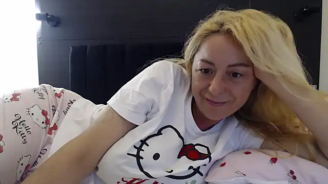 _karolynesyera_ webcam