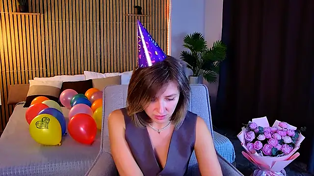 emeraldglow - EmeraldGlow's free webcam - UK Sex Cams