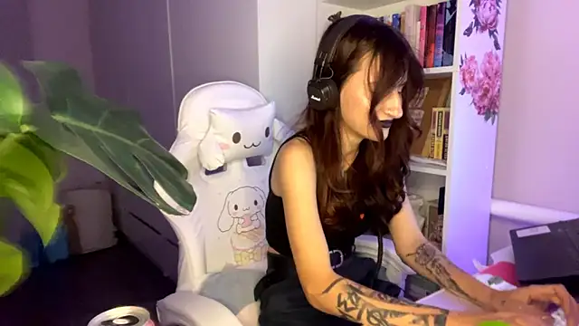 Monica_Cutersseys webcam