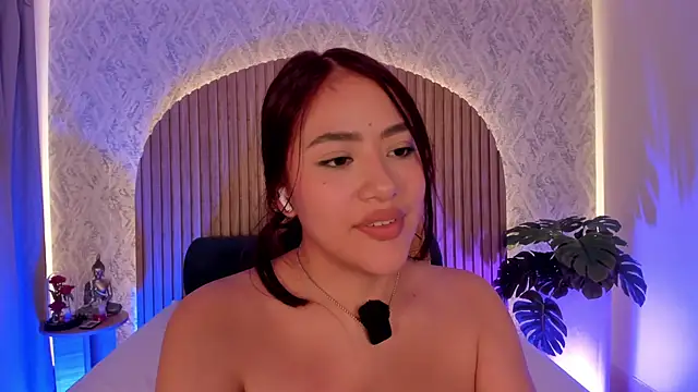 nicolle_pierce webcam