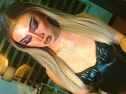 HOLLYWOOD_QUEEN_88 webcam