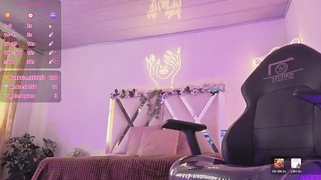 ZURY_TAY webcam