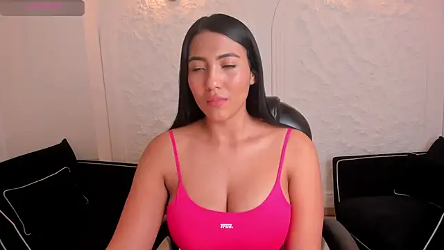 Watch NatalieLewis live on EroticFlix - High definition streams