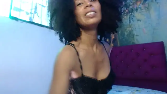 Watch rosa_skinny live on EroticFlix - High definition streams