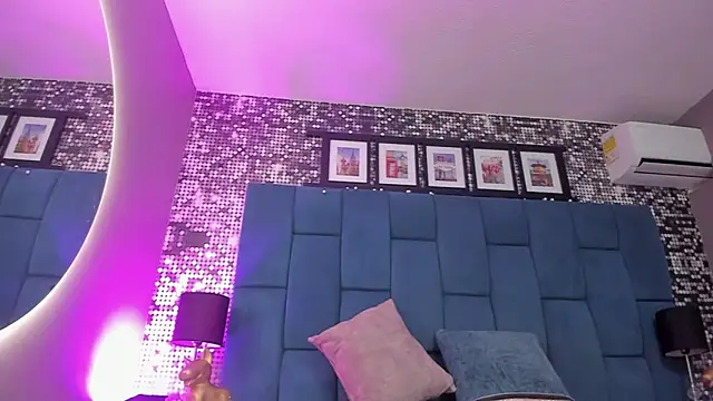 ivy_glow webcam