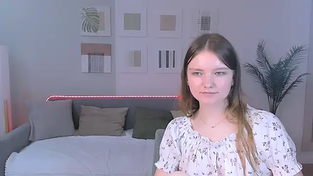 lookeva (F teen) - position on the bed