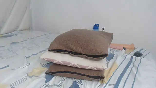 AlannaHarper webcam