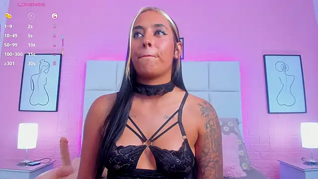 charlotte_kisss webcam