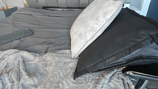 Charlie___Musk webcam