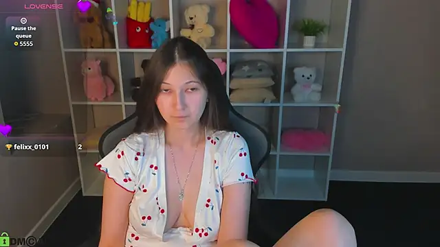 Ella_Burns webcam