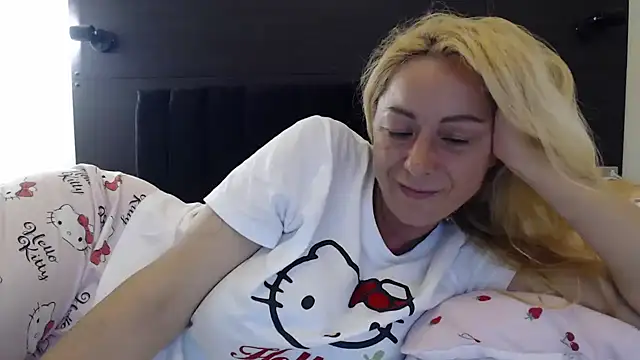 _karolynesyera_ webcam