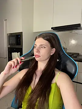 CurlyLara live sex cam