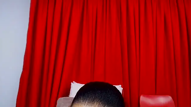 SexyBustyBoobs webcam