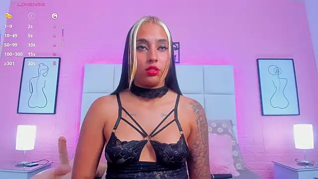 charlotte_kisss webcam