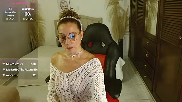 AfroditaSelena_ webcam