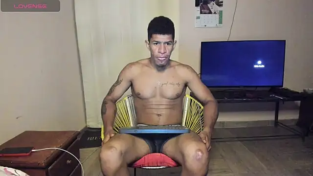 antonio_aguilarx webcam